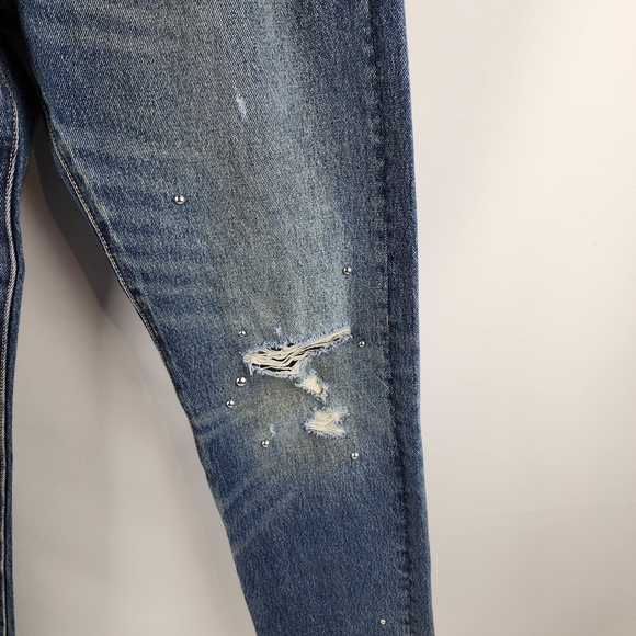 Levis 501 Womens Distressed Button Fly Slim Leg High Rise Stud Accents 32x30 NWT - Picture 10 of 16